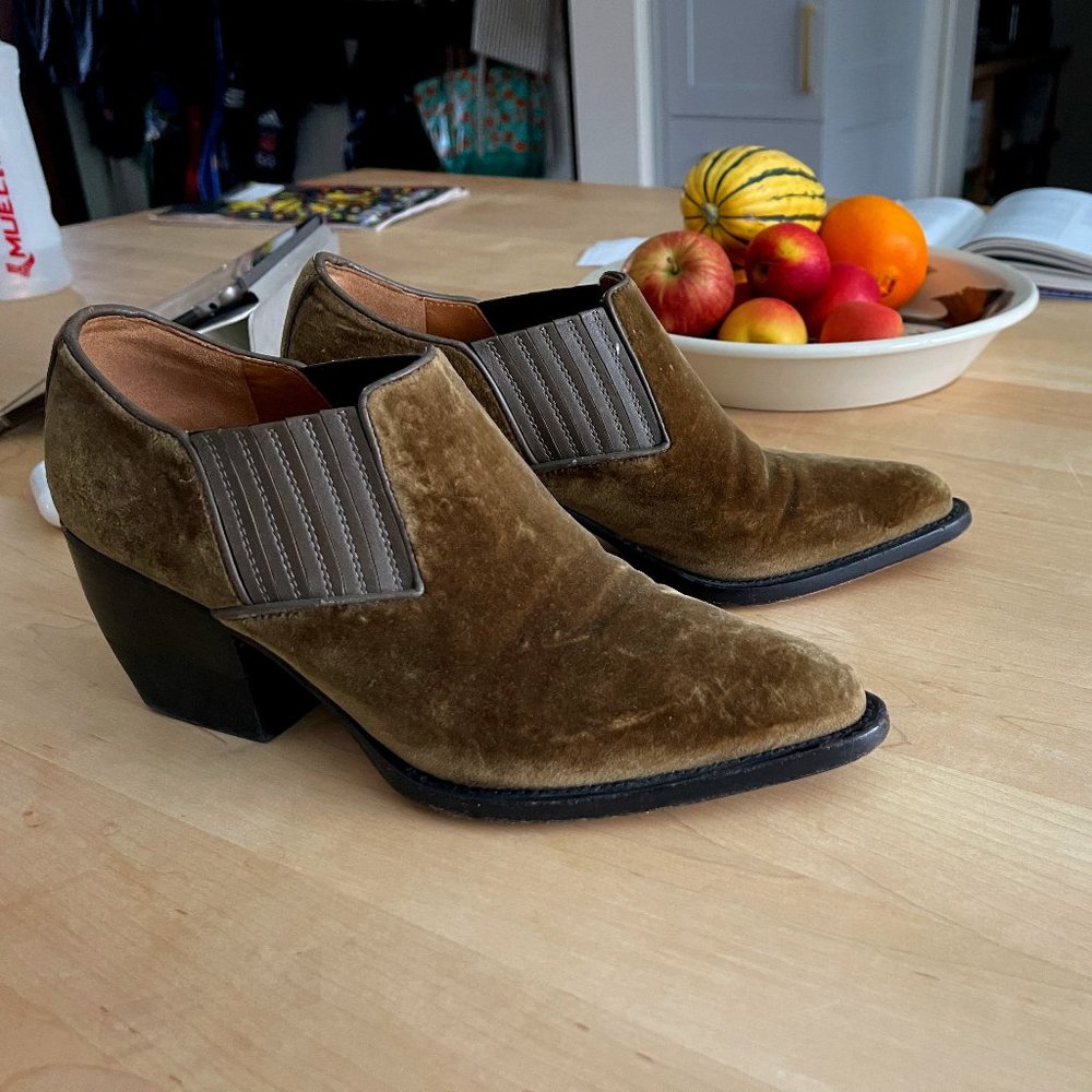 CHLOÉ Velvet Chelsea Boots